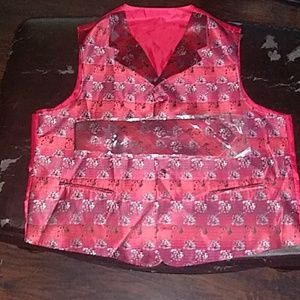 Red vest with tie